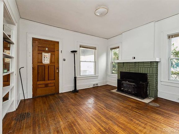 2nd image of 1604 Mimosa Ave