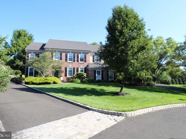 553 Ellington Ct, Ambler, PA 19002