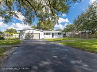 9003 SW 52nd St, Cooper City, FL 33328