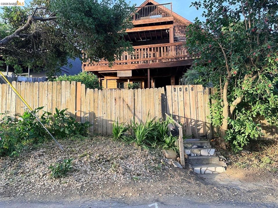 1st image of 4432 Harbor View Ave