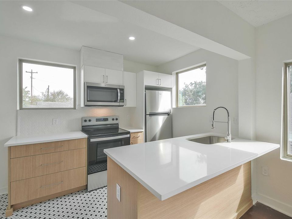 1st image of 4203 Rusk St APT 4