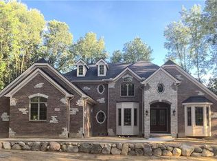 7580 Summer Breeze Trl, Howell, MI