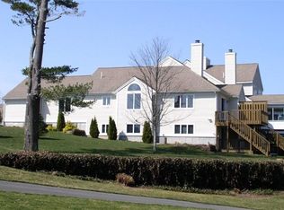 7 Chippers Ln #7, Mashpee, MA 02649