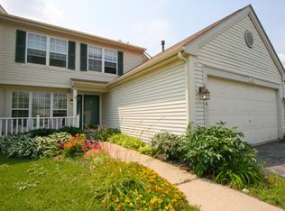 1065 Bugle Ln, Round Lake Beach, IL