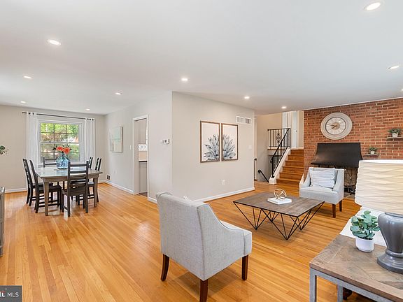3rd image of 4104 Byeforde Ct