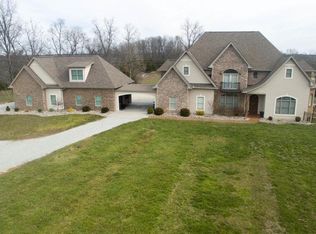230 Rocky Hollow Rd, Mount Washington, KY 40047