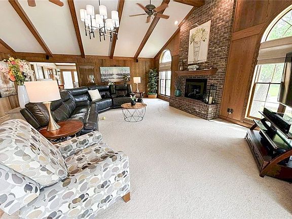 5th image of 6 Lakeshore Ct