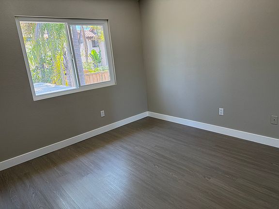 4th image of 4659 Exbury Ct