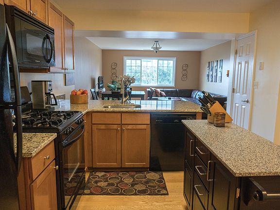 4th image of 1475 N Van Dorn St #B