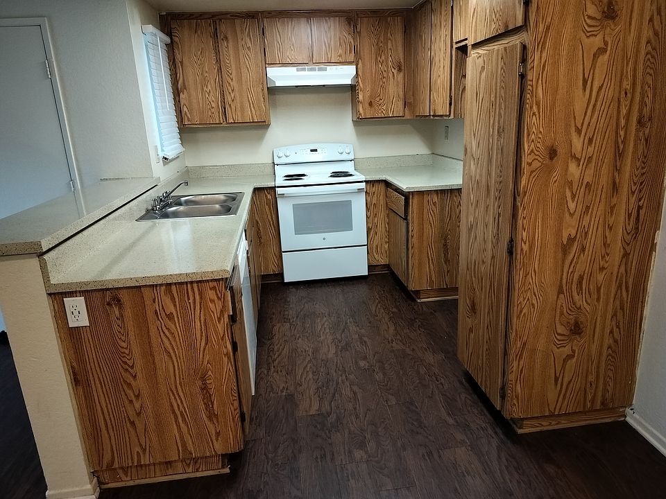 1st image of 12215 Graham St APT 21