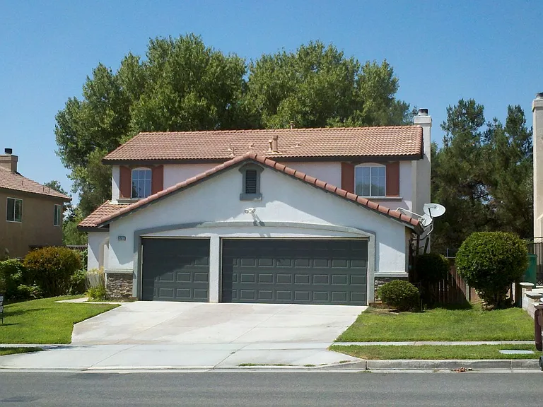 1461 Willowbend Way — Photo 1