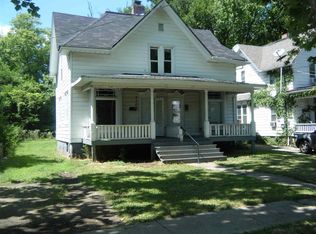 930/932 Grant Ave, Rockford, IL