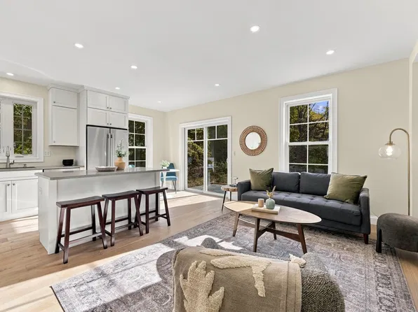 94 Lyman Rd #94, Northampton, MA 01060