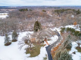 1815 Bull Ridge Dr, McHenry, IL 60050