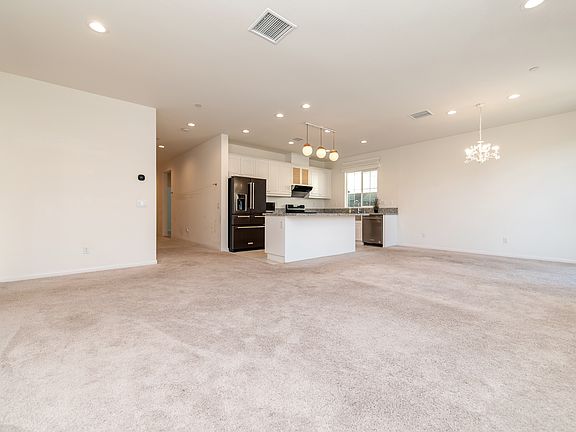 4th image of 3355 S Primrose Pl