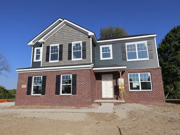 14457 Old Oak Trl, Van Buren Township, MI 48111