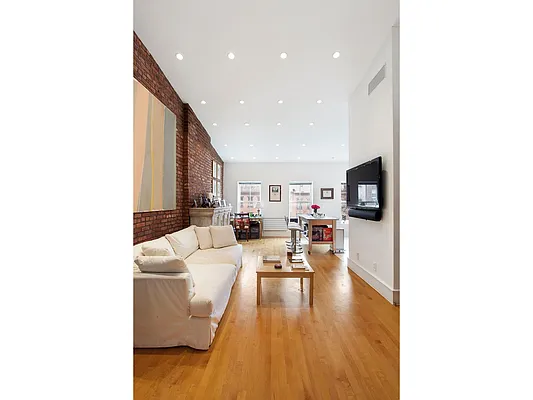 Rented by Douglas Elliman | media 6