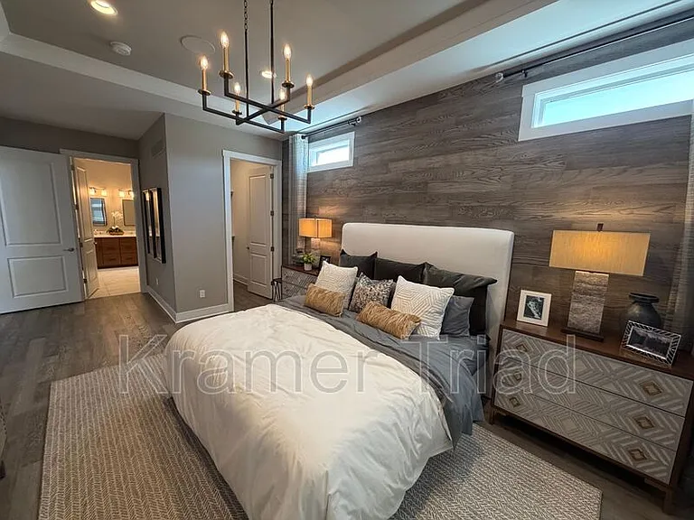7889 Arimoore Dr — Photo 16