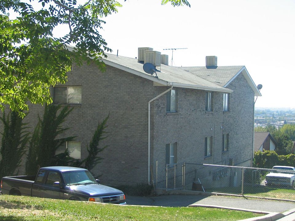 Front of Condo Complex