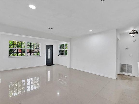2nd image of 2422 Sherman Street