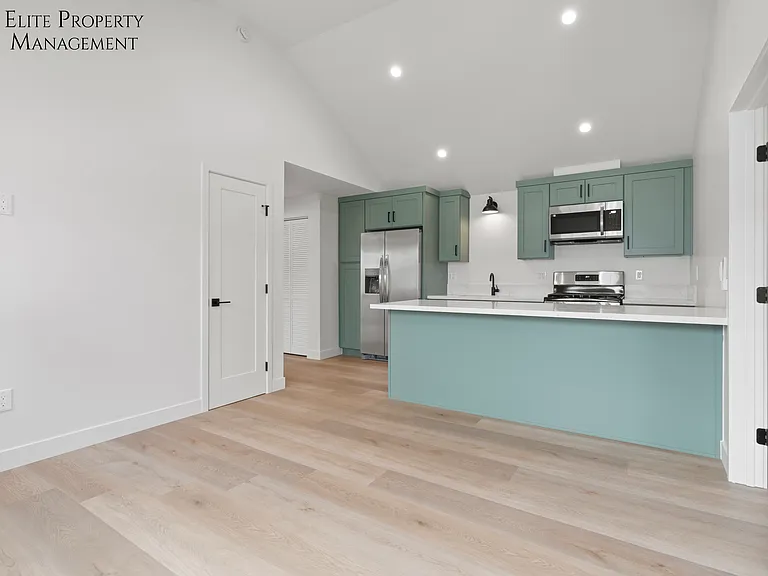 6418 Paramount Blvd #1/2 — Photo 6