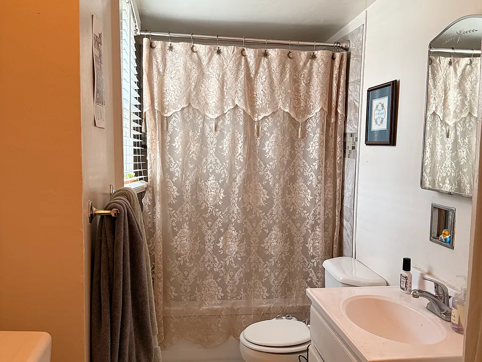 401 S 38th Ave #1
