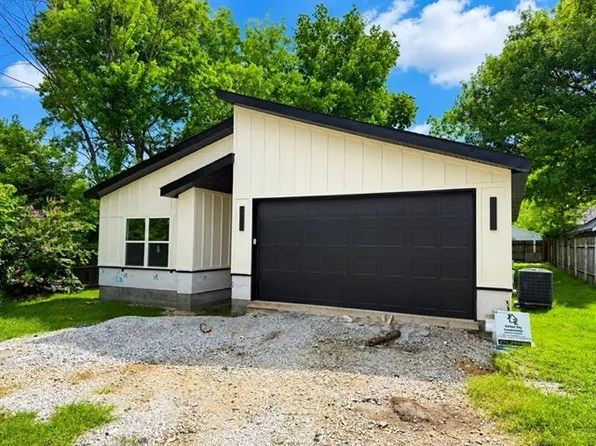707 S Wright St, Siloam Springs, AR 72761