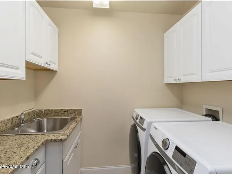 1 8th Ave #1204 — Photo 27