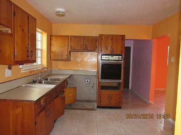 2nd image of 1111 NW 184th Dr