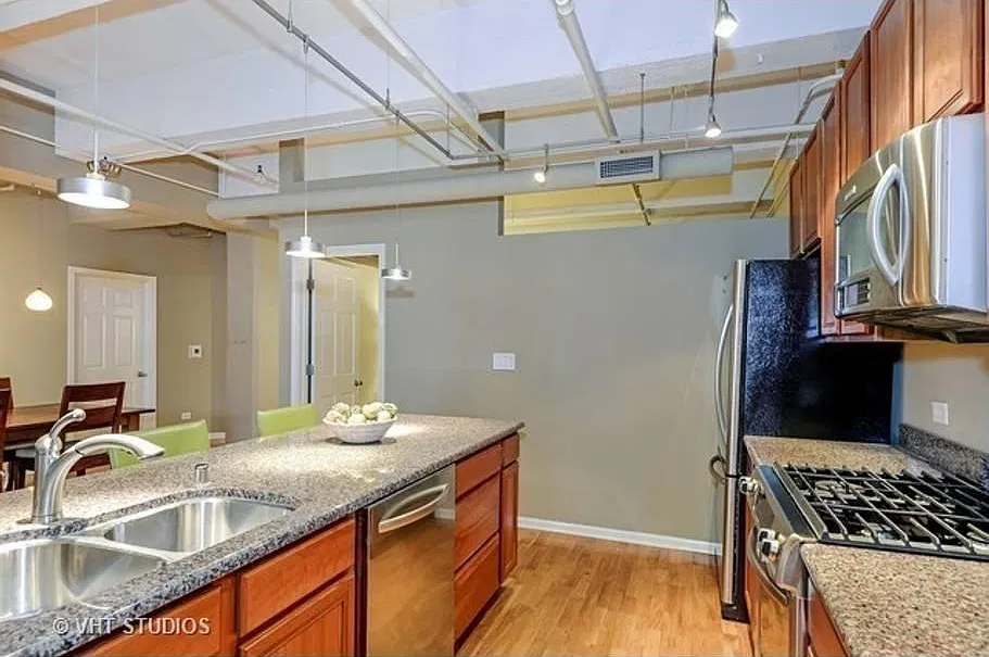 2 bed, 1600 sqft, $3,997 — Photo 4
