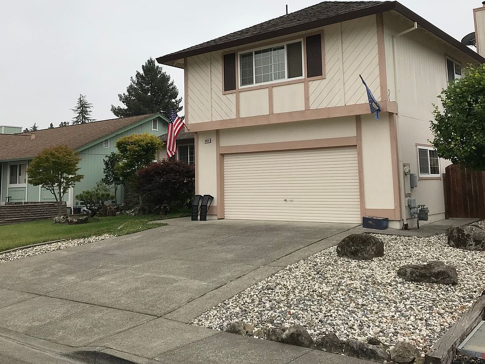 2nd image of 1055 Santa Cruz Way
