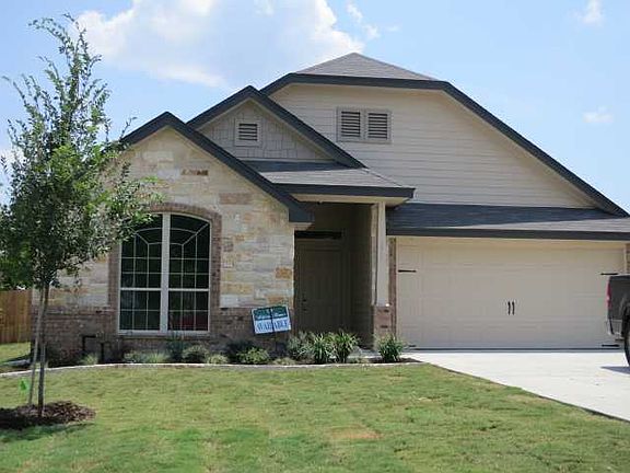 3rd image of 611 Marshall Dr