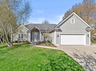 455 Tanager Ct, Grafton, WI 53024