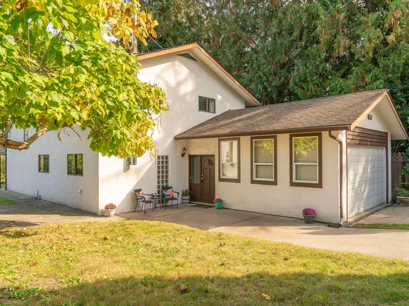 6170 Fairway Ave, Sechelt, BC V7Z 0L6