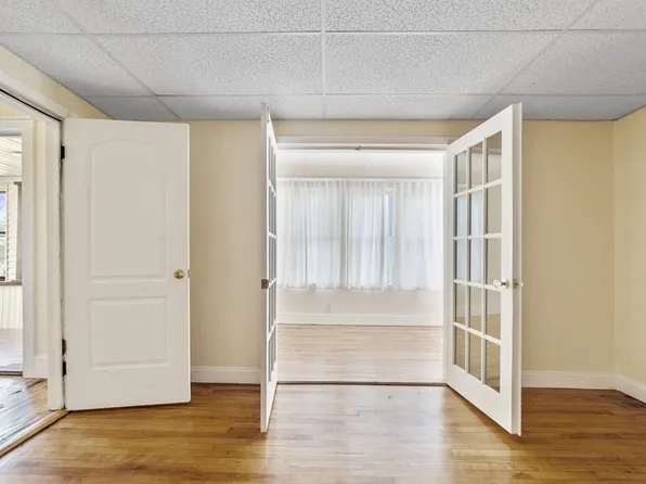 141 Cambridge St #1, Worcester, MA 01603