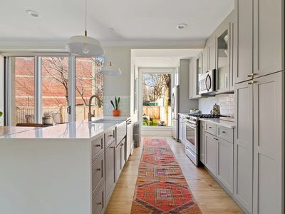 574 New York Ave, Brooklyn, NY, 11225