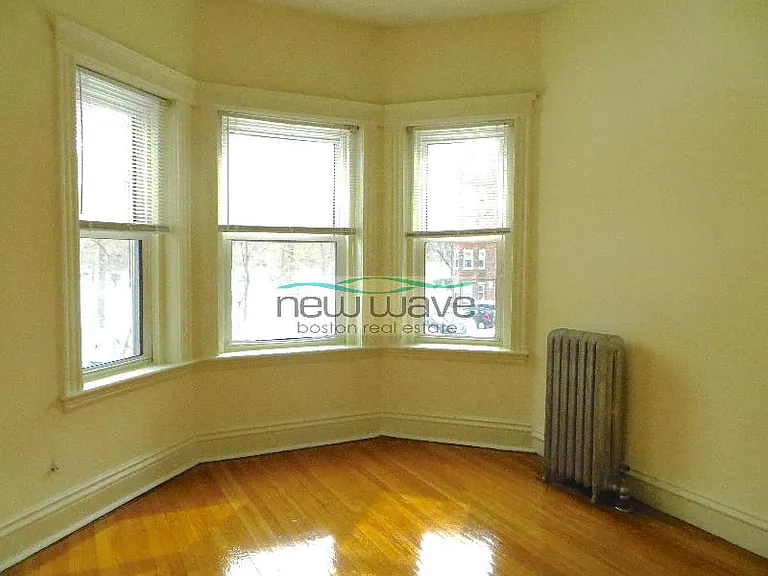 102 Queensberry St #5 — Photo 6