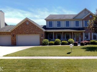 3803 Baldocchi Dr, Bloomington, IL