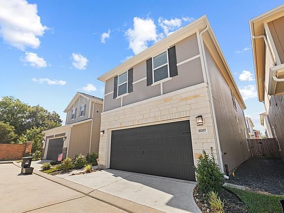 3rd image of 10207 Cork Oak Dr