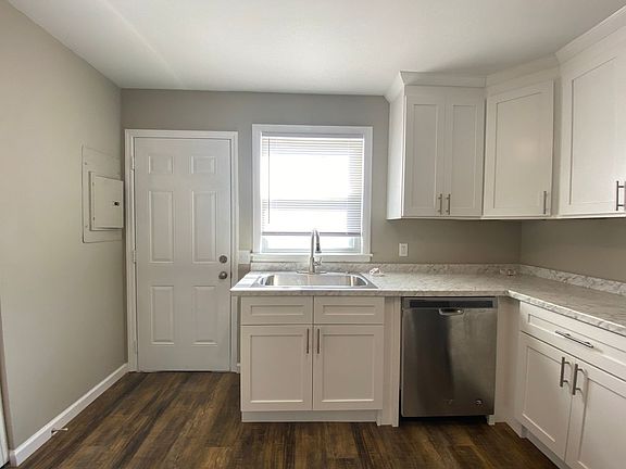 4th image of 192 Radnor St Unit B