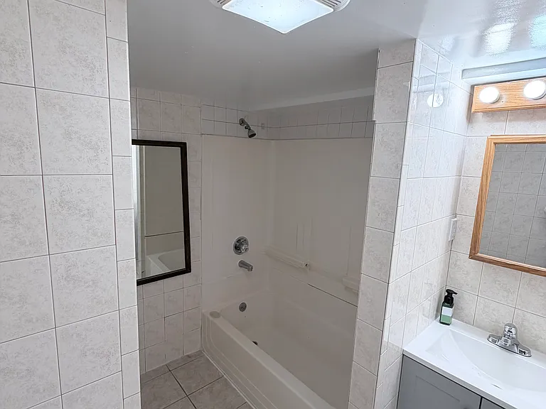 11 John Ave — Photo 9