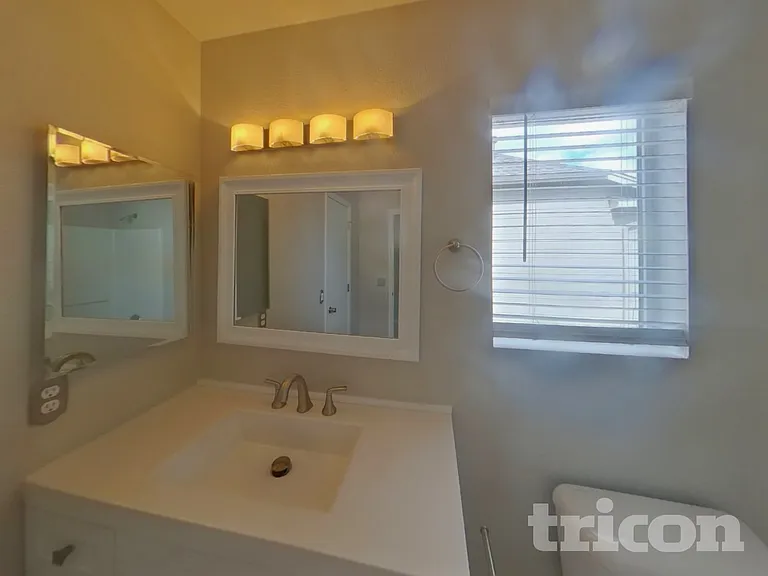 2434 Saint Paul Dr — Photo 8