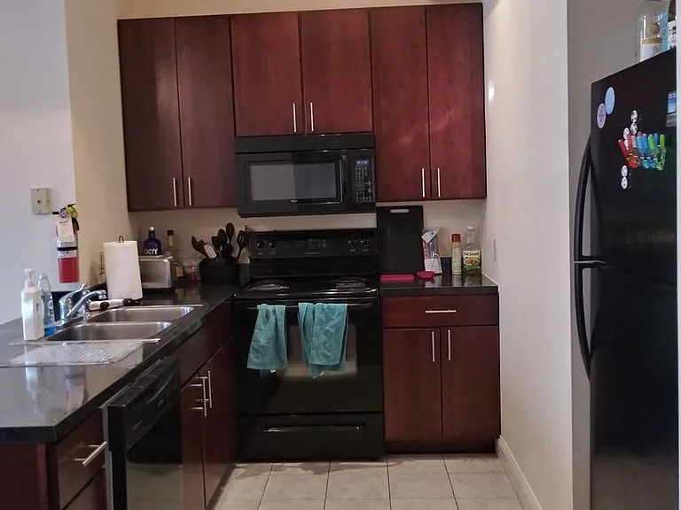 222 N College Ave — Photo 20