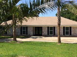 205 7th St, Bay Saint Louis, MS 39520