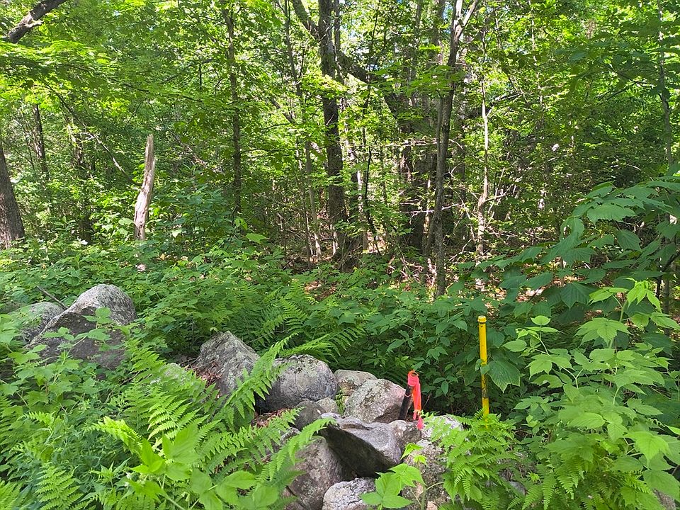 2nd image of 2 Holcomb Rd