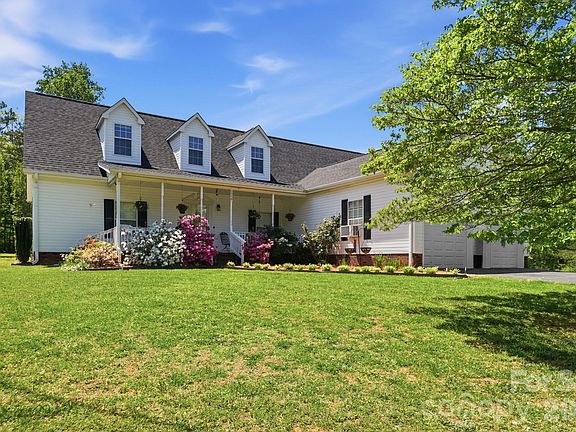 2nd image of 286 Battleground Rd