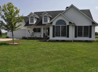 10831 Dice Rd, Freeland, MI 48623