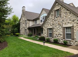 820 Pilgrim Pkwy, Elm grove, WI 53122