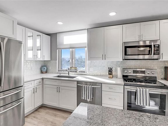 4th image of 9415 Gulf Shore DR #301