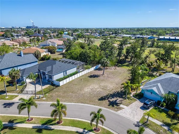 806 Greenview Dr #5, Apollo Beach, FL 33572